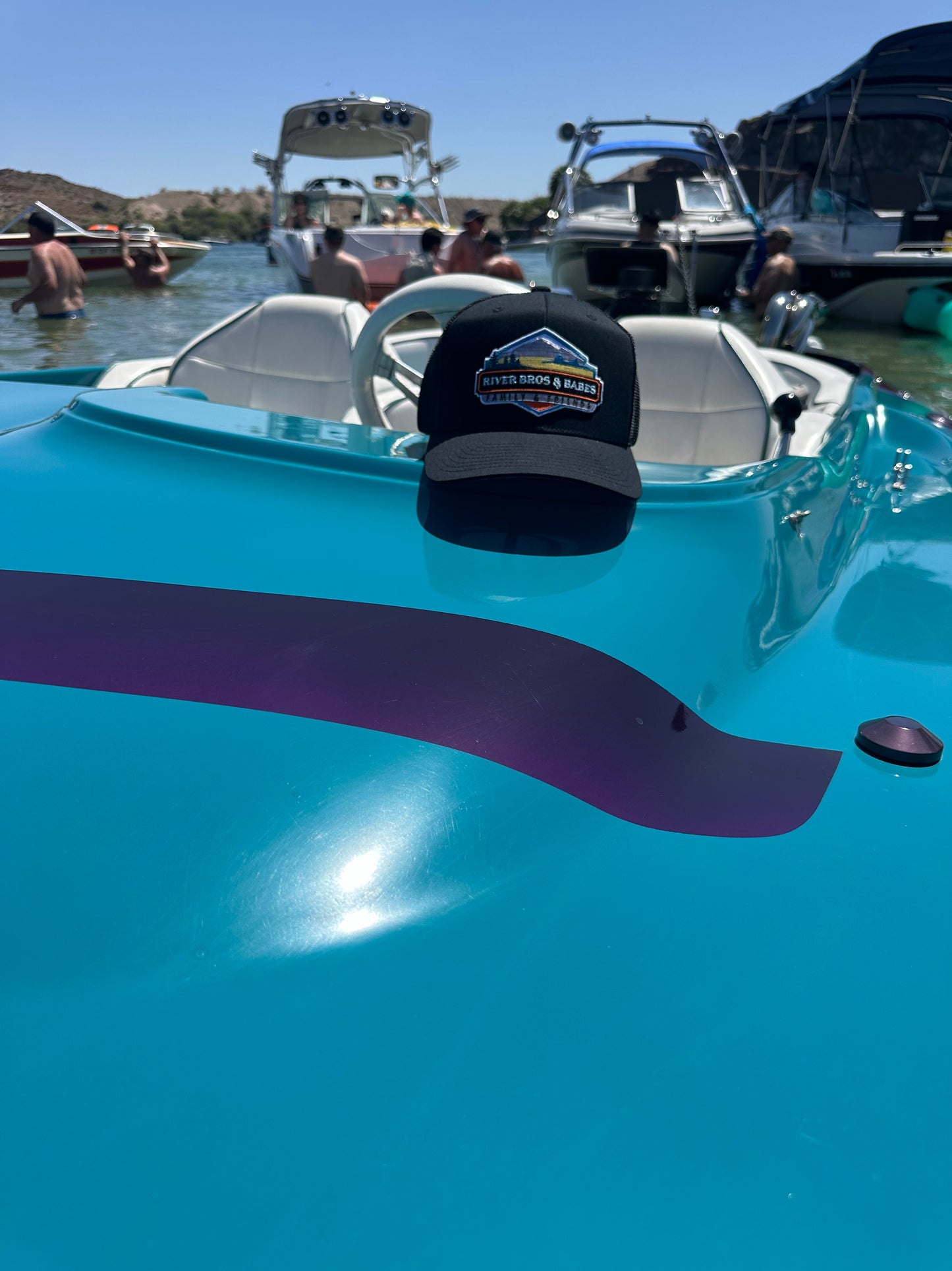 Mountain patch snapback