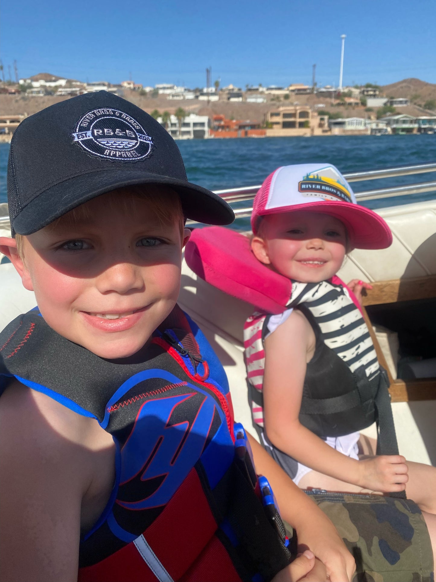 Pink mountain foam snapback